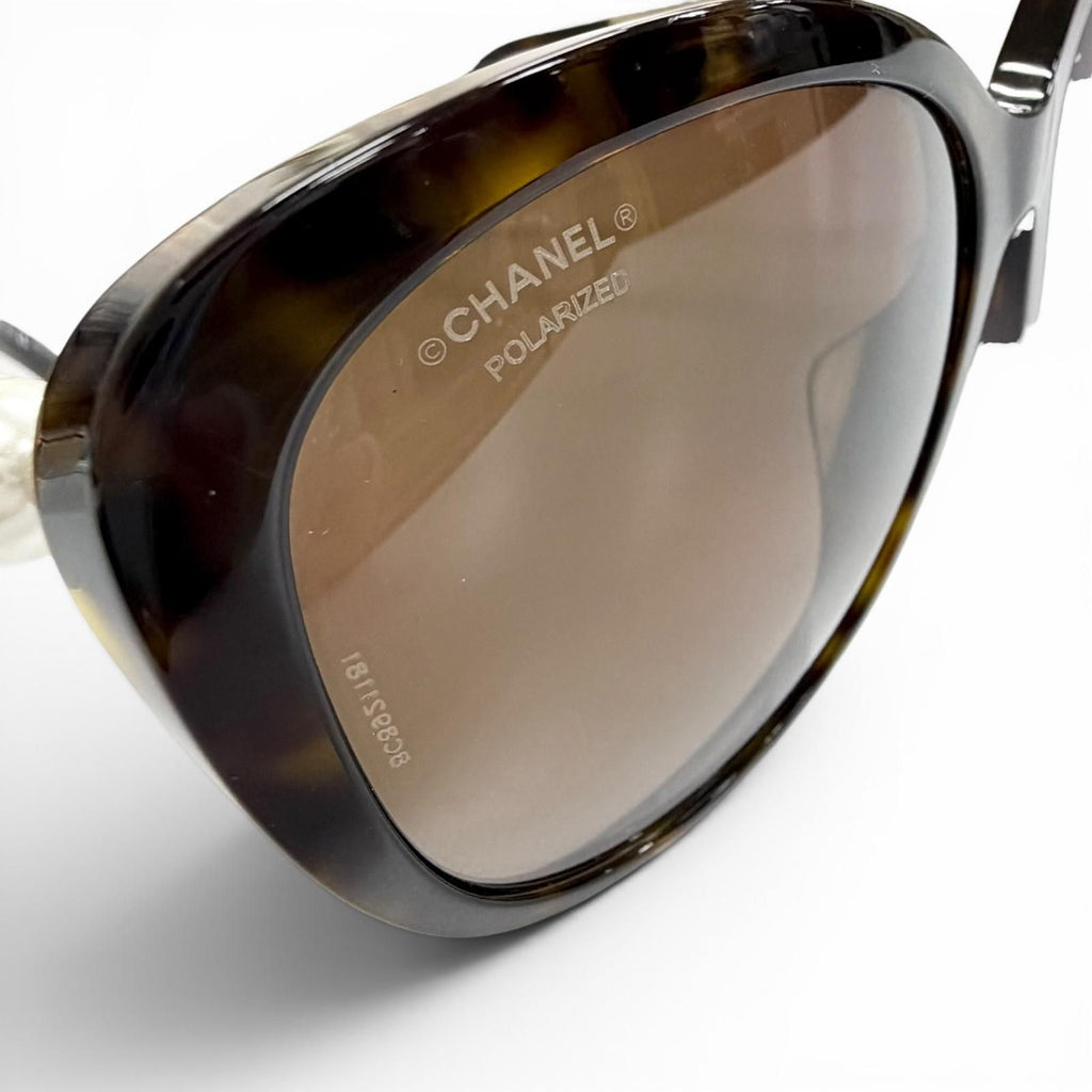 Chanel CC Logo Faux Pearl with Tortoiseshell Pattern Sunglasses Eyewear Brown — view 9