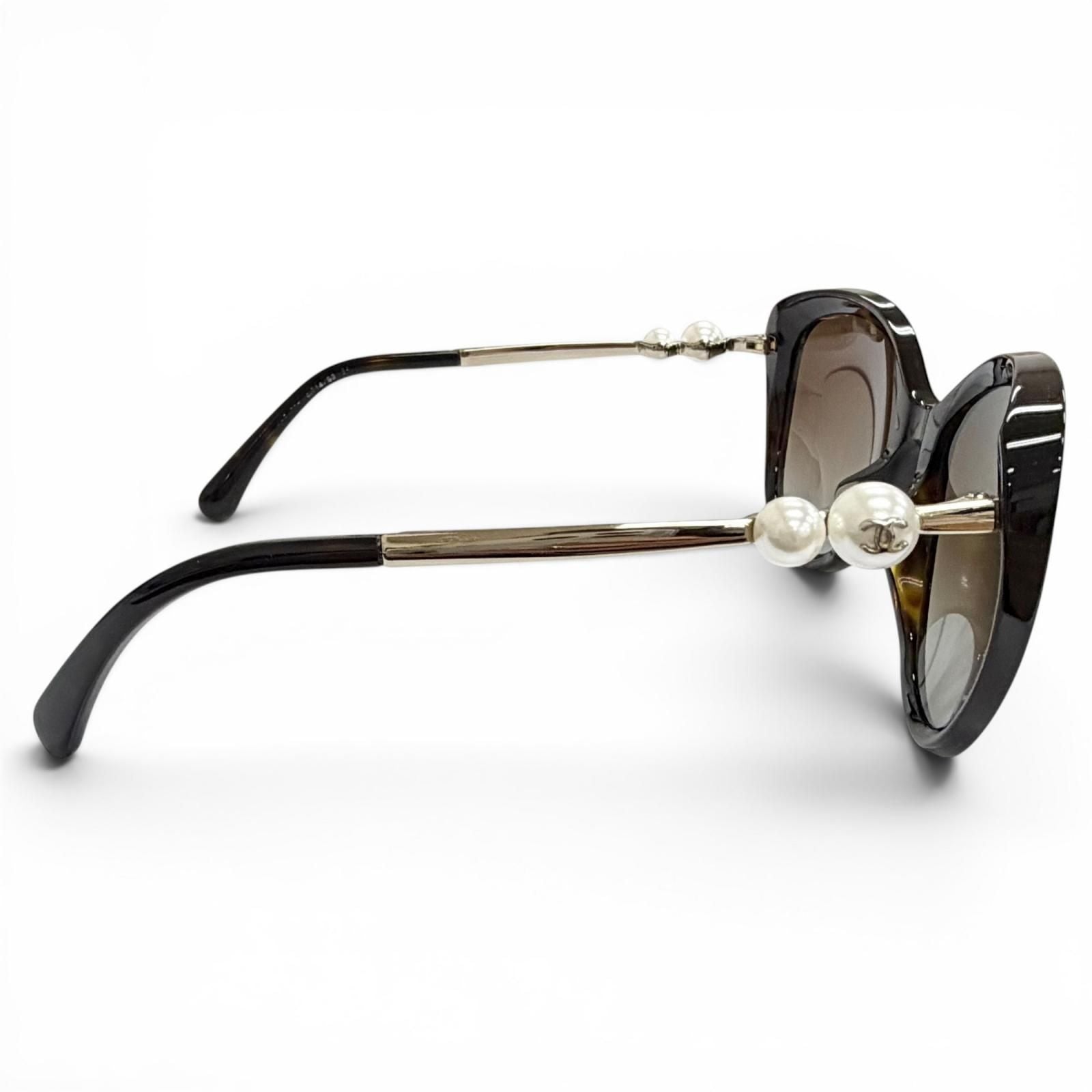 Chanel CC Logo Faux Pearl with Tortoiseshell Pattern Sunglasses Eyewear Brown — view 4