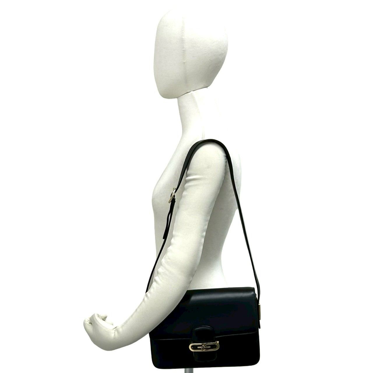 Gucci Vintage GG Logo Calf Leather Shoulder Bag Pochette Black — view 2