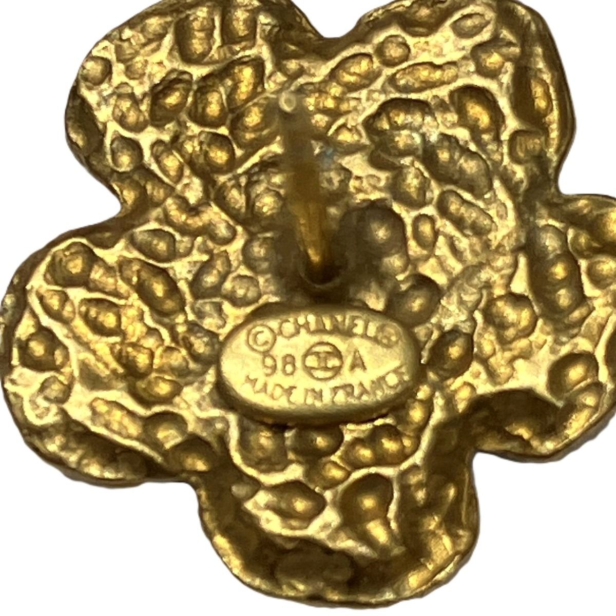 Chanel Earrings Alloy Gold — view 5