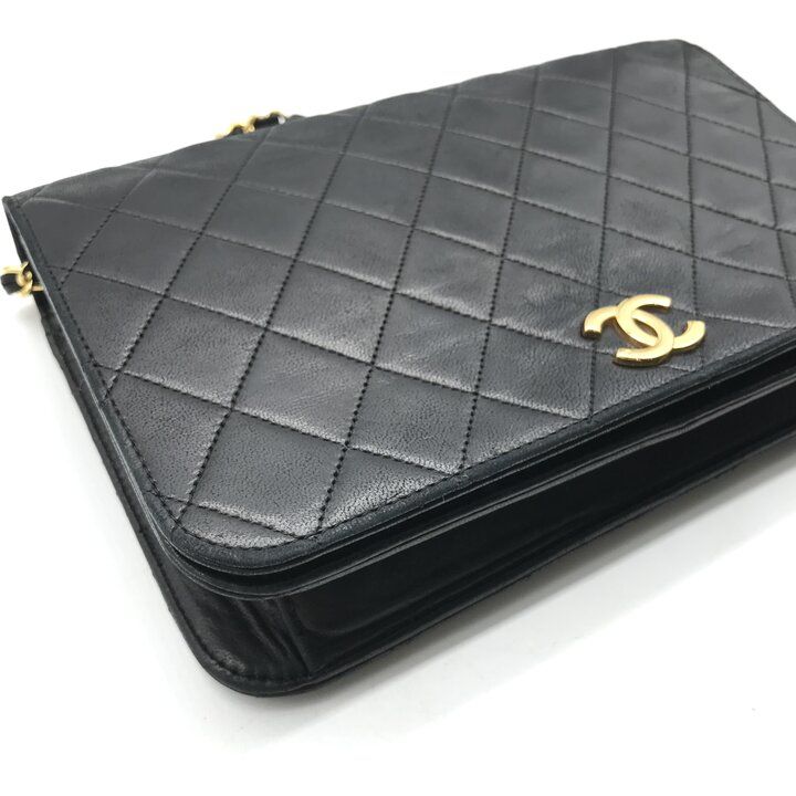 Chanel CC Logo Quilted Push Lock Chain Shoulder Bag Black — view 5