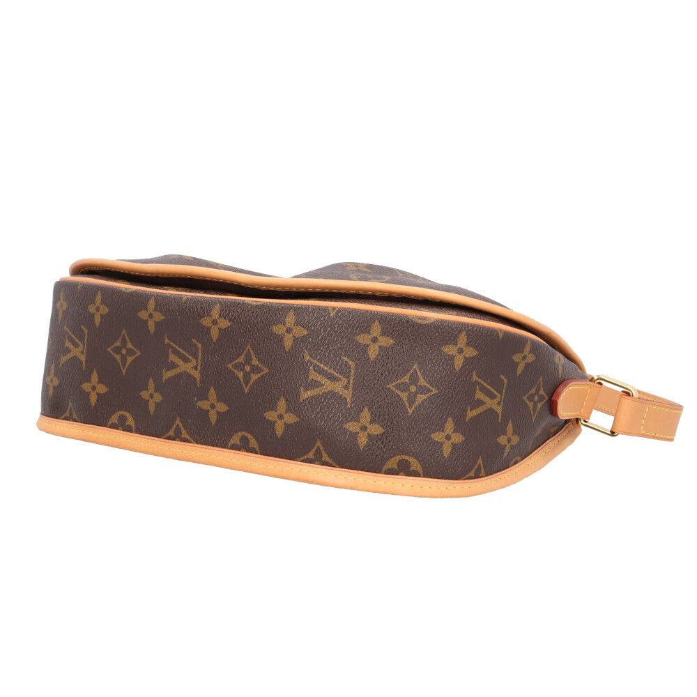 Louis Vuitton Menilmontan PM Monogram Shoulder Bag Canvas Brown — view 6