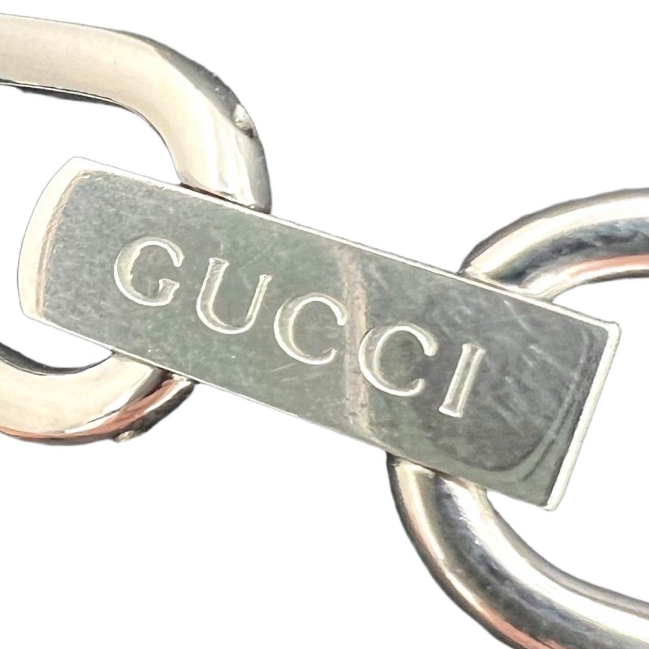 Gucci with Case Bangle Watch Stainless Steel Quartz Wristwatch Silver — view 3
