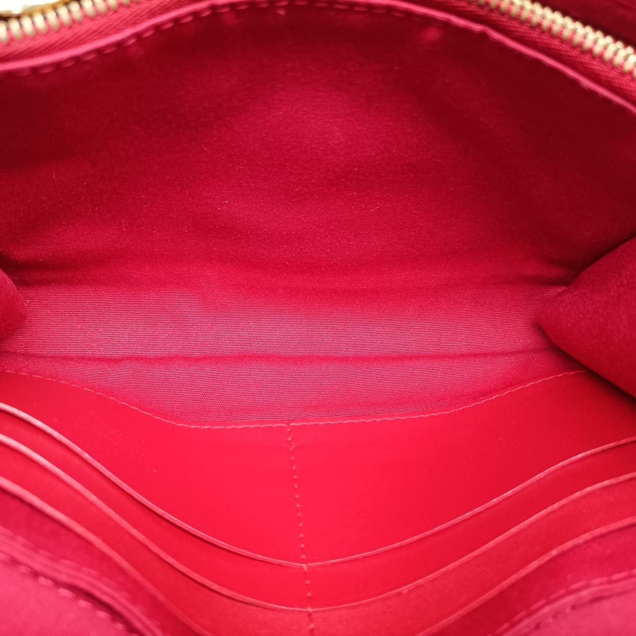 Louis Vuitton Belair Pomme D'amour Vernis Shoulder — view 9