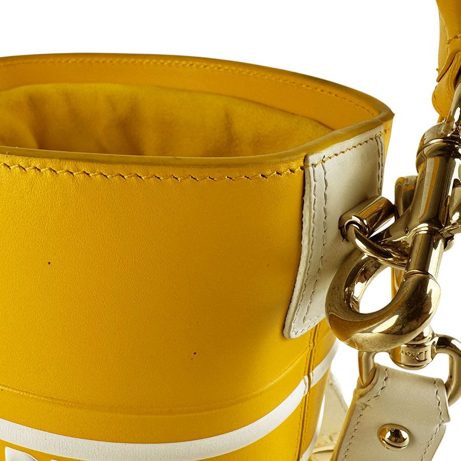 Dior Shoulder Bag Vibe Bucket — view 6