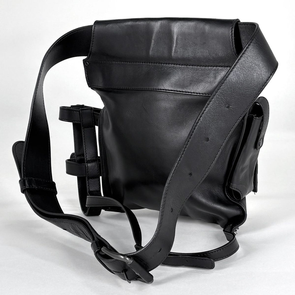 Bottega Veneta Intrecciato Waist Bag Pouch Leather Black — view 2