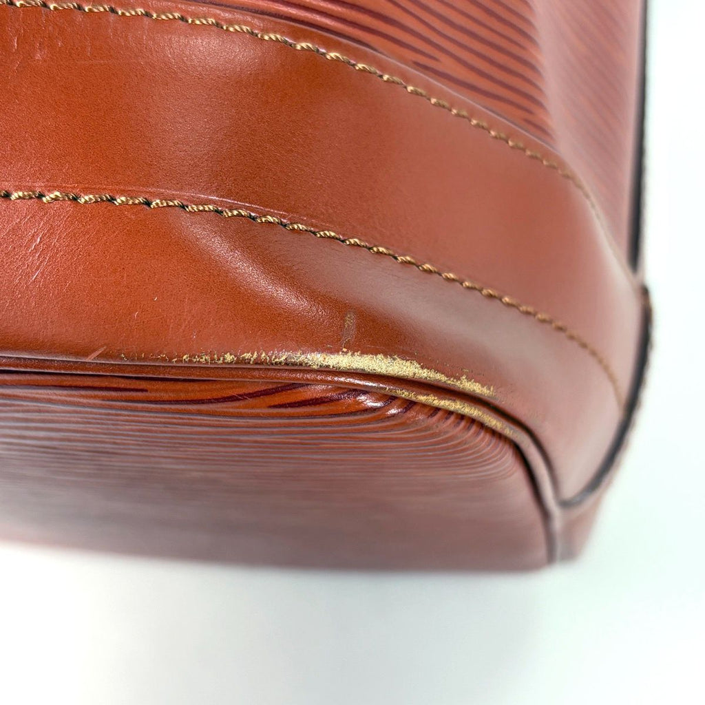 Louis Vuitton Noe Drawstring Shoulder Bag Epi Kenya Brown — view 3