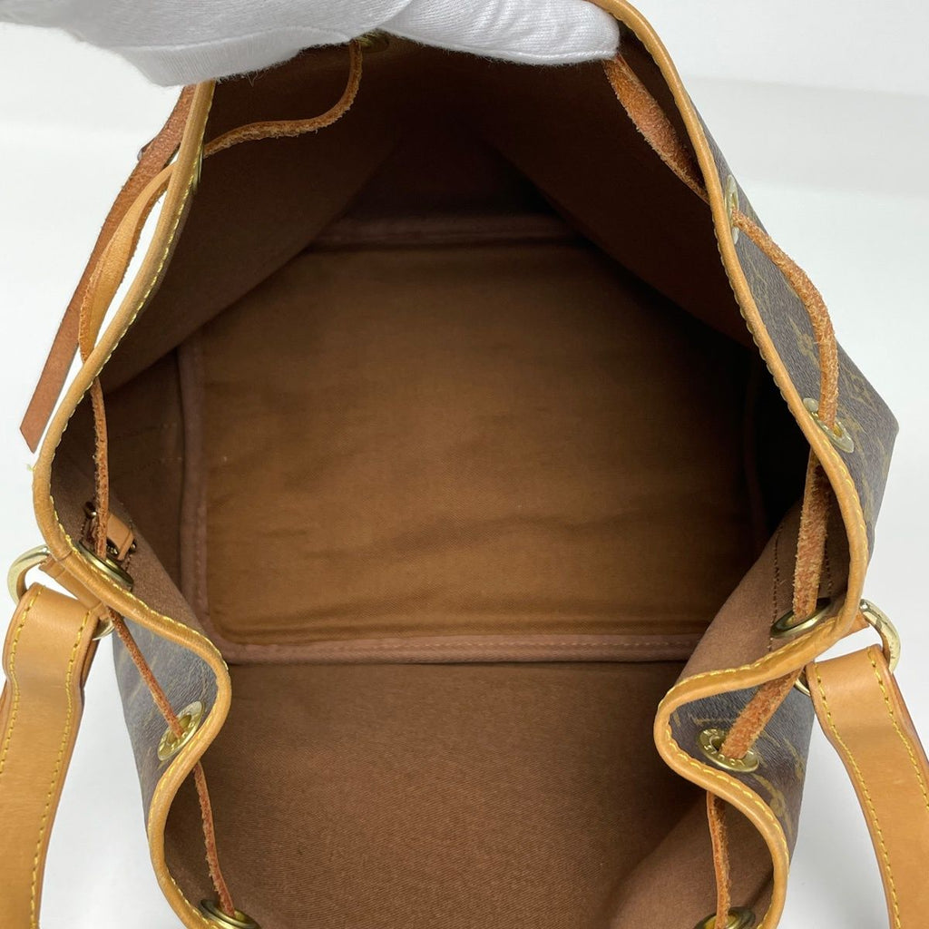 Louis Vuitton Petit Noe Shoulder Drawstring Bag Monogram Brown — view 8