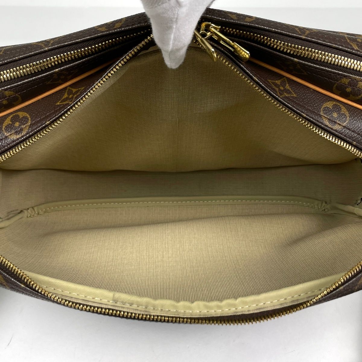Louis Vuitton Reporter GM Crossbody Shoulder Bag Monogram Brown — view 8
