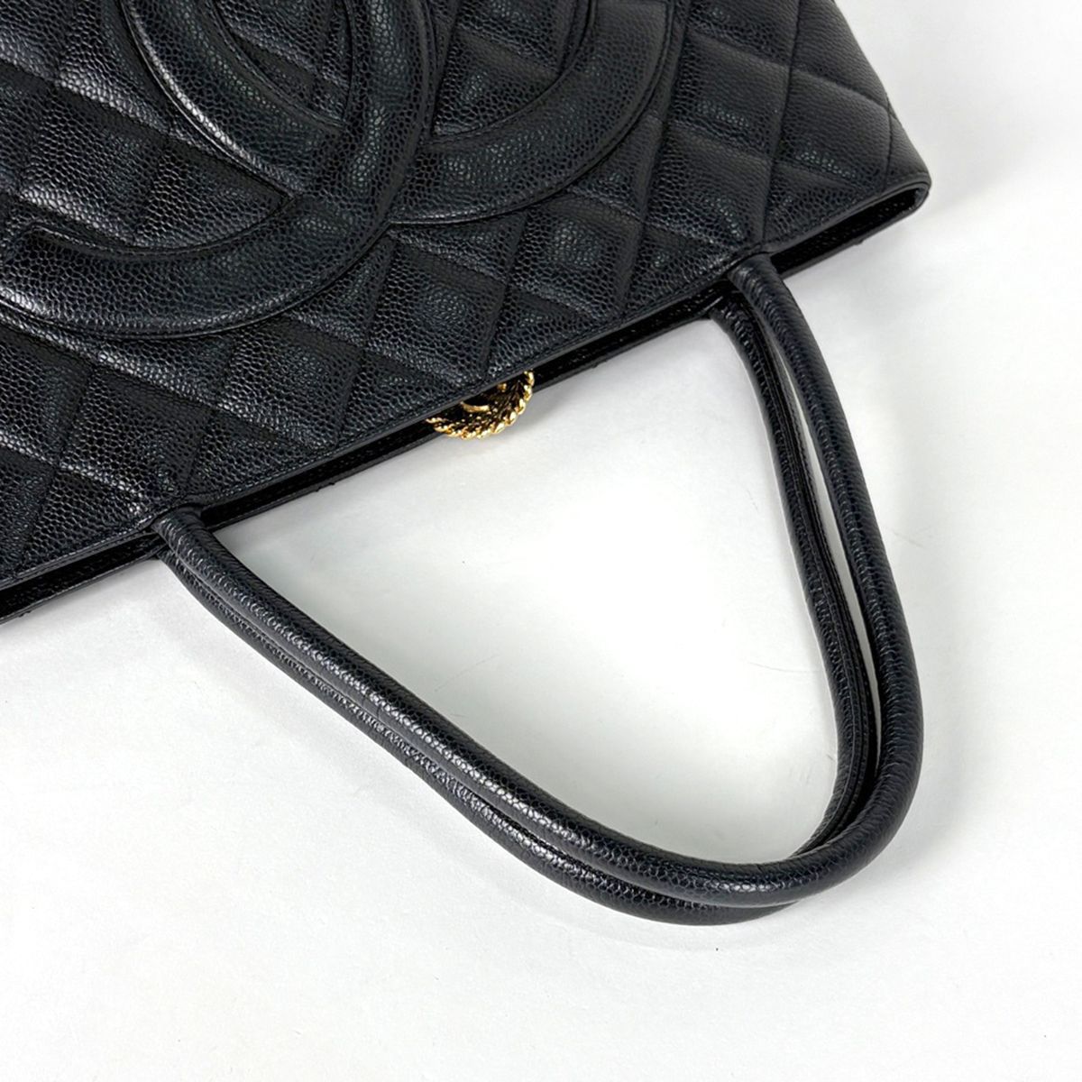 Chanel Reissue Tote CC Logo Quilted Caviar Leather Black — view 6