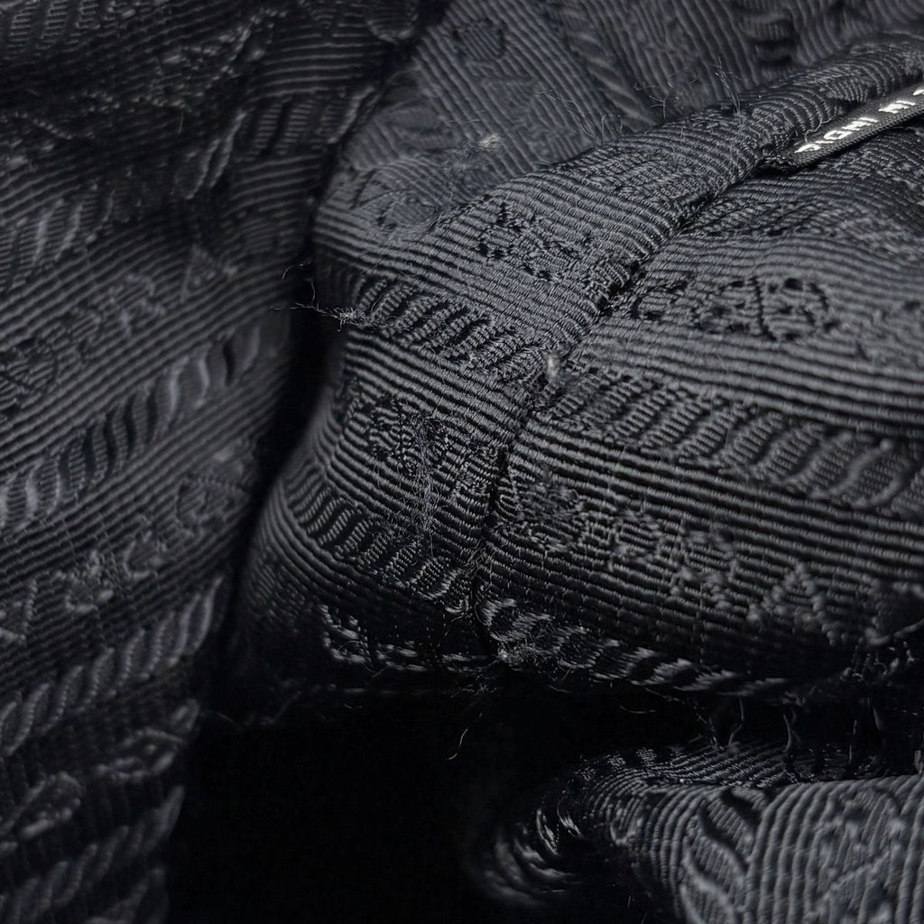 Prada Logo Tote Nylon Nero — view 7