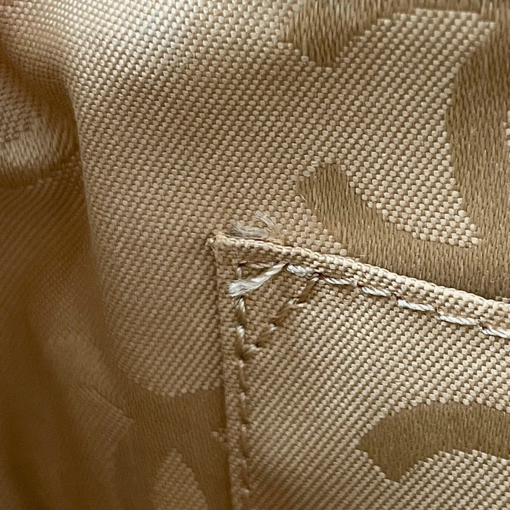 Chanel Wild Stitch Tote CC Logo Leather Beige — view 9