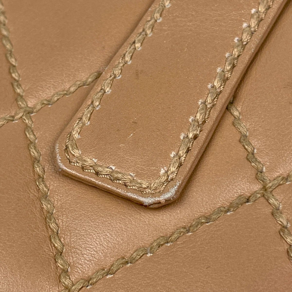 Chanel Wild Stitch Tote CC Logo Leather Beige — view 6