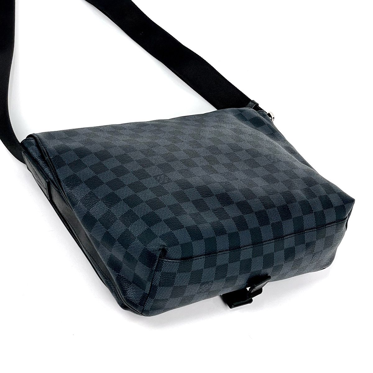 Louis Vuitton Match Point Messenger Shoulder Bag Damier Ecobalt Noir Navy — view 2