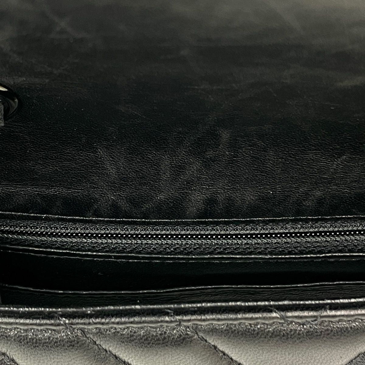 Chanel Stitch Chain Shoulder Bag CC Logo Blanc Leather Black — view 7