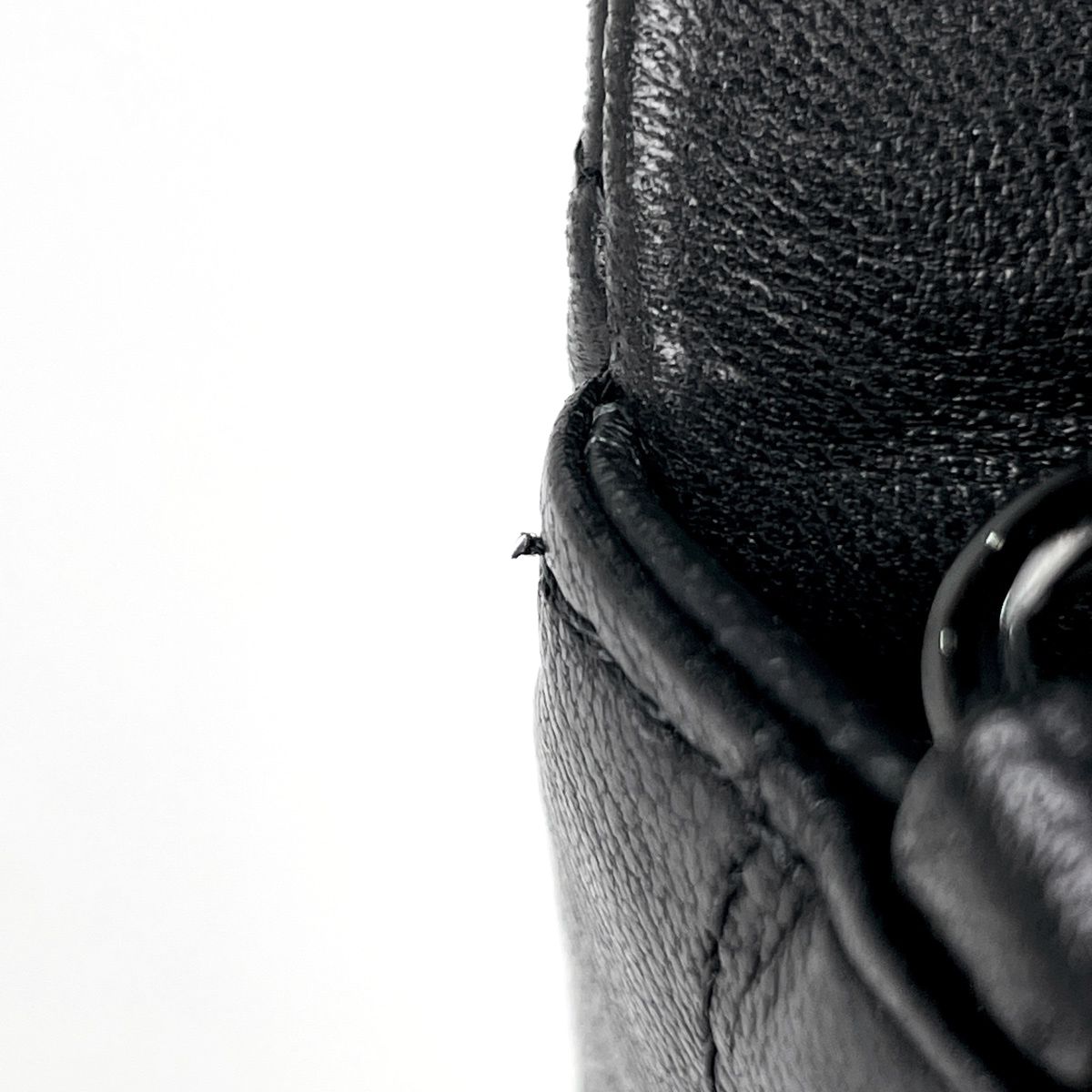 Chanel Stitch Chain Shoulder Bag CC Logo Blanc Leather Black — view 6