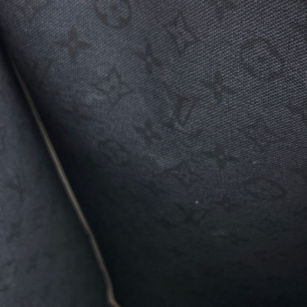 Louis Vuitton On The Go GM 2-Way Monogram Giant LV Crafty Tote Cream — view 9