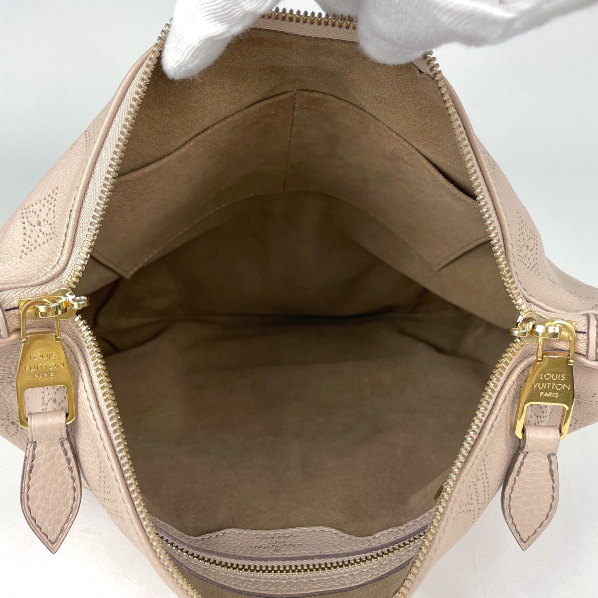 Louis Vuitton Selene PM Shoulder Bag Monogram Mahina Sable — view 9