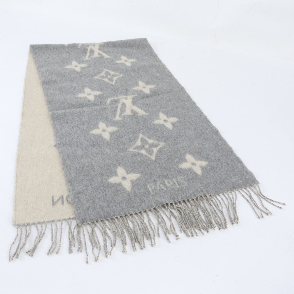 Louis Vuitton Tag Echarpe Reykjavik Cashmere 100% Monogram Fringe Scarf Gray — view 5