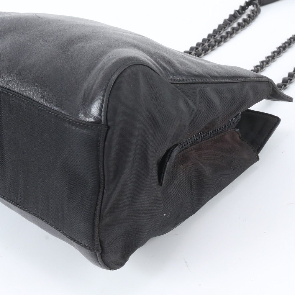 Prada Chain Leather Shoulder Bag Tote Black — view 4