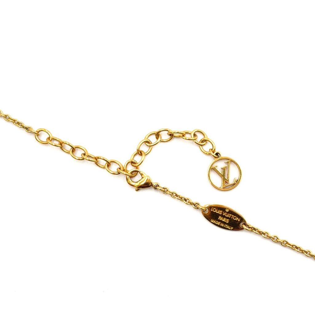 Louis Vuitton Essential Metal Necklace Gold — view 5