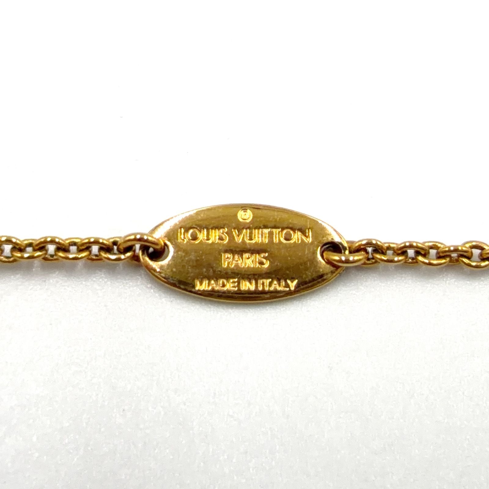 Louis Vuitton Essential Metal Necklace Gold — view 7