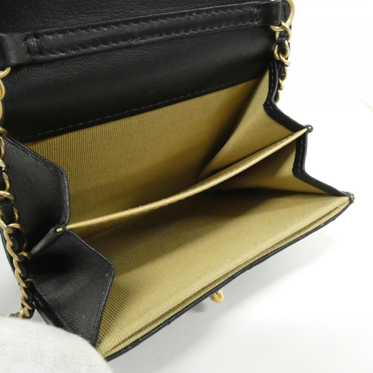 Chanel Chain Clutch Black — view 9