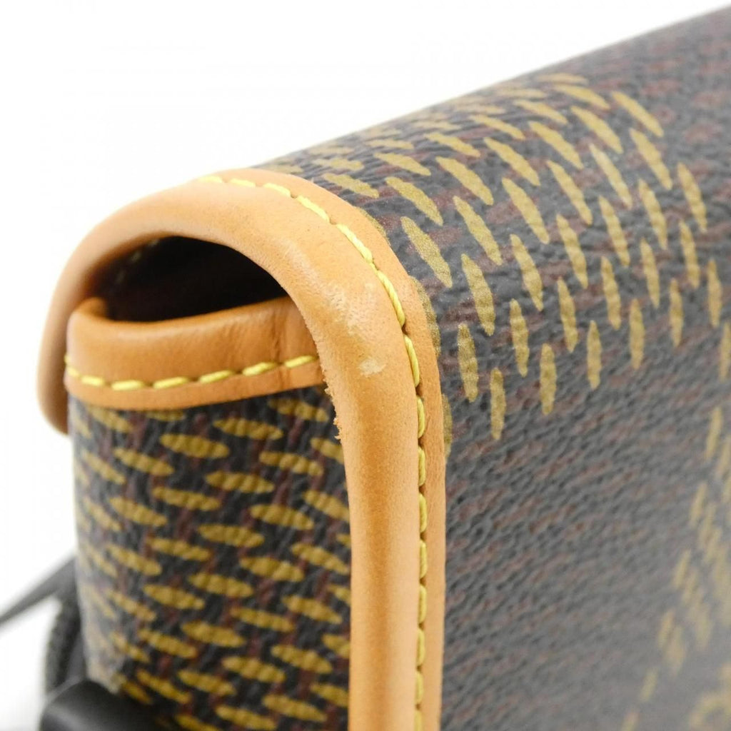 Louis Vuitton Damier Giant Amazon Messenger Shoulder — view 6