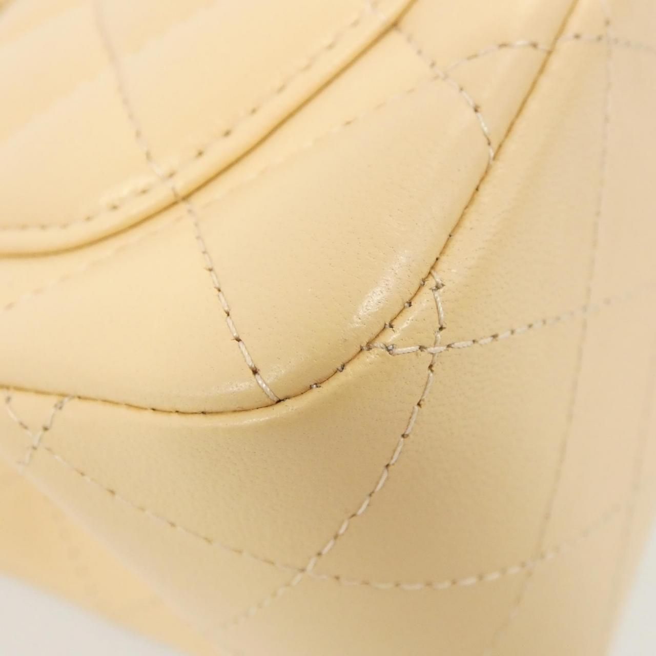 Chanel Shoulder Bag Beige — view 3