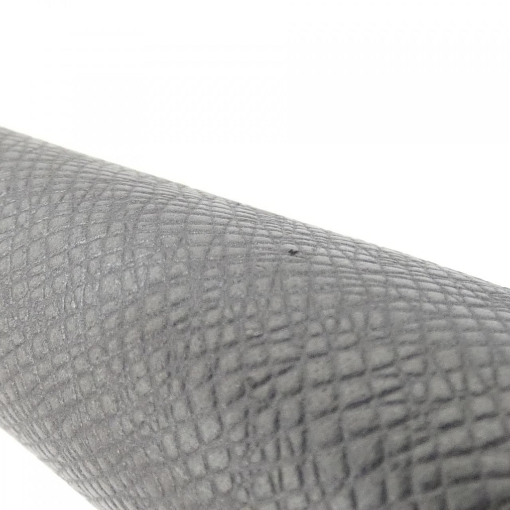Louis Vuitton Taiga Llama Zippy Wallet Vertical — view 3