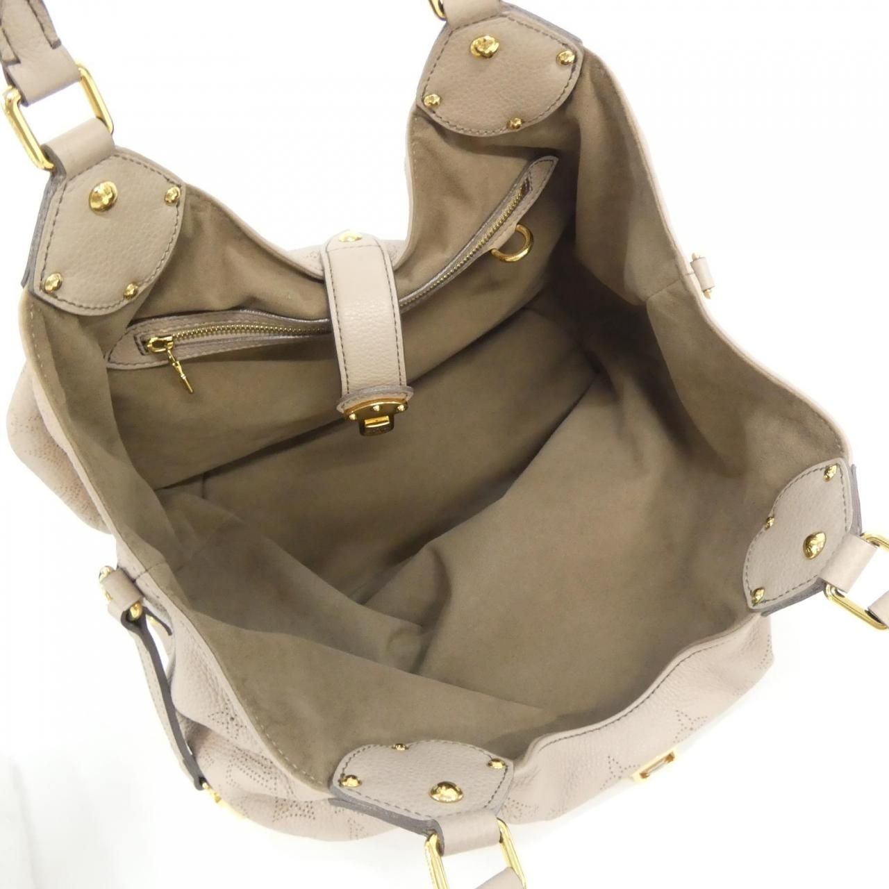 Louis Vuitton Mahina L Shoulder — view 8