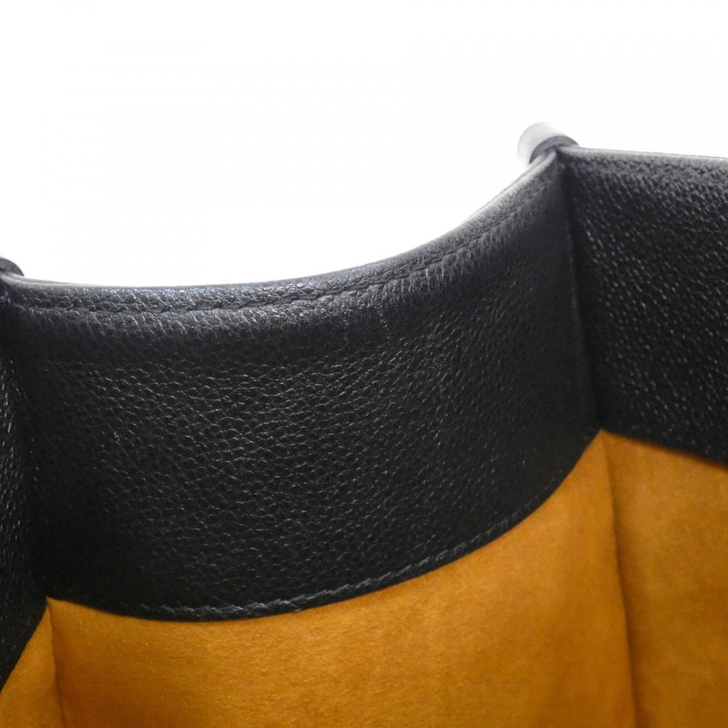 Louis Vuitton Monogram Empreinte On The Go MM — view 8