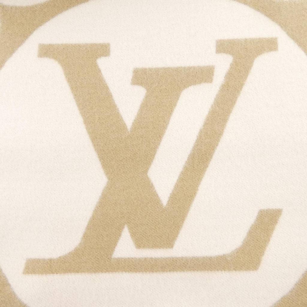 Louis Vuitton LV Medallion Scarf — view 4