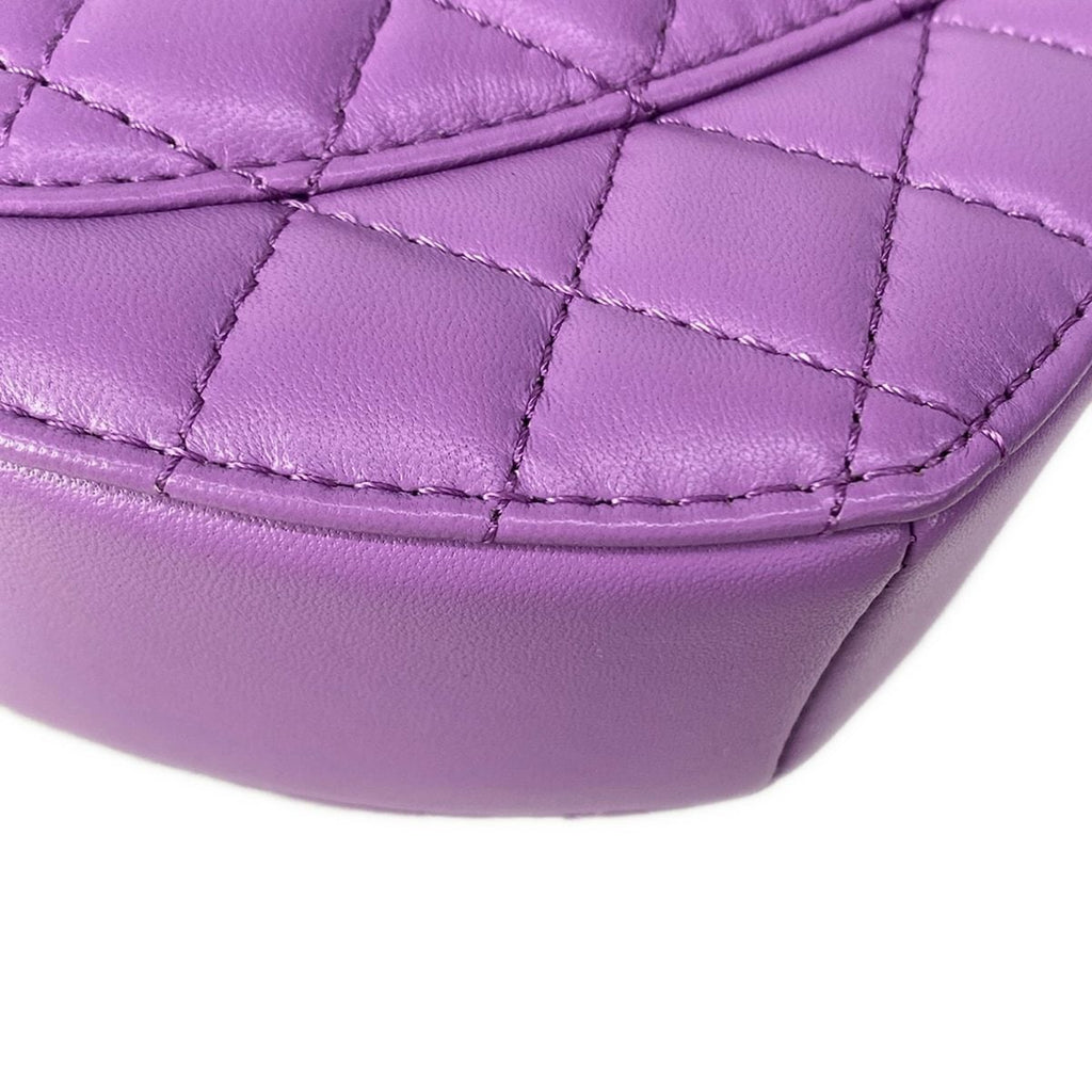 Chanel Shoulder Bag Quilted Heart — view 8