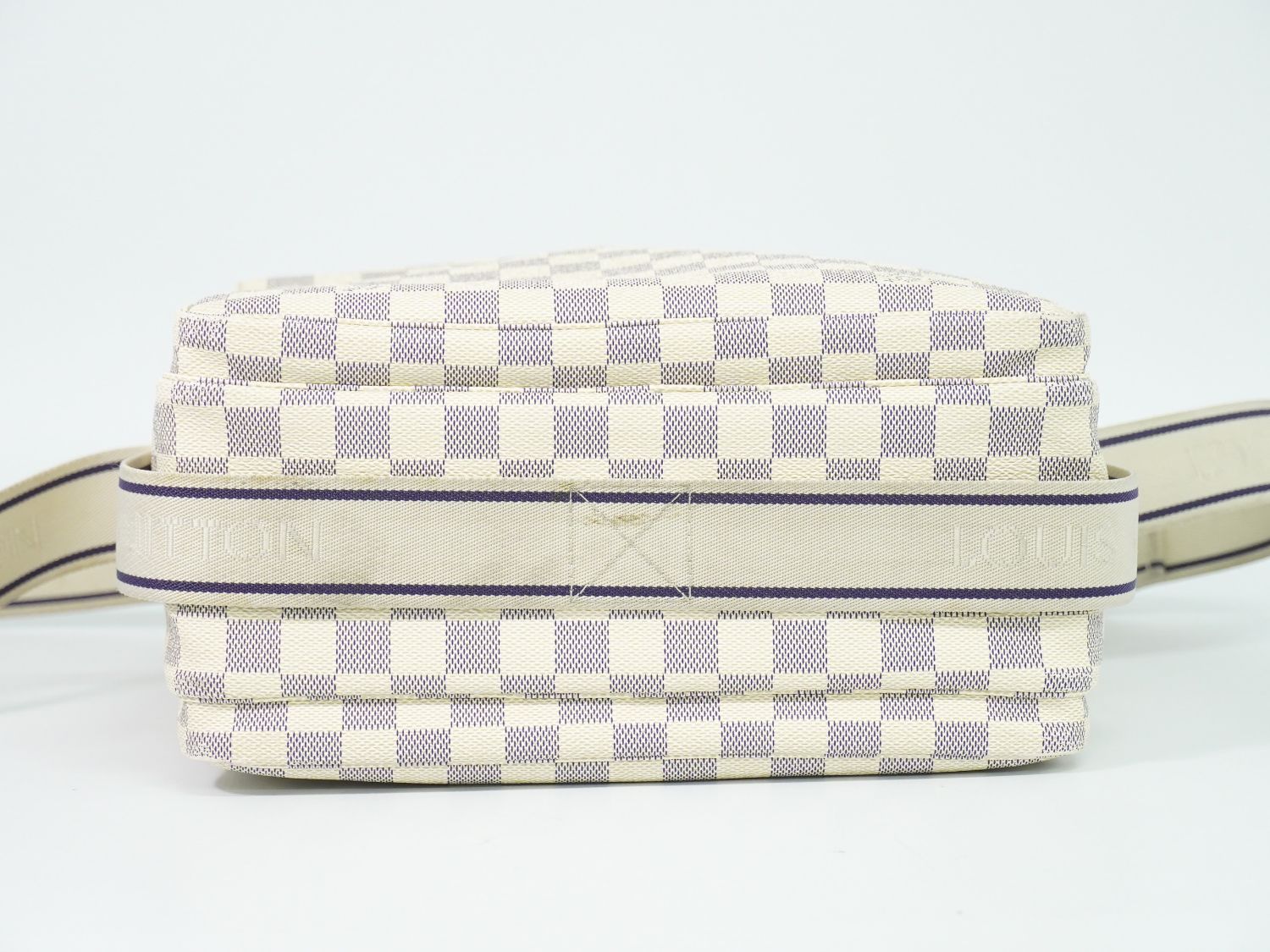 Louis Vuitton LV Naviglio Damier Azur Shoulder Bag White Gray — view 3