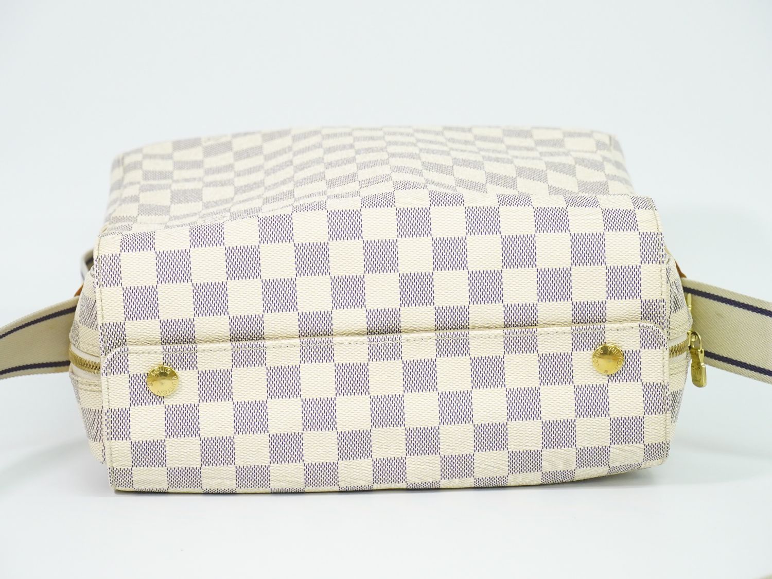 Louis Vuitton LV Naviglio Damier Azur Shoulder Bag White Gray — view 5