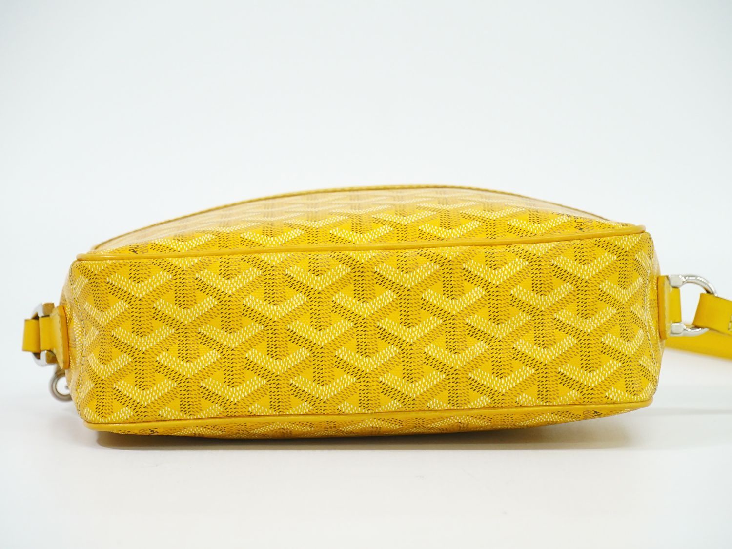 Goyard Cup Vert PM Shoulder Bag Pochette Yellow — view 3