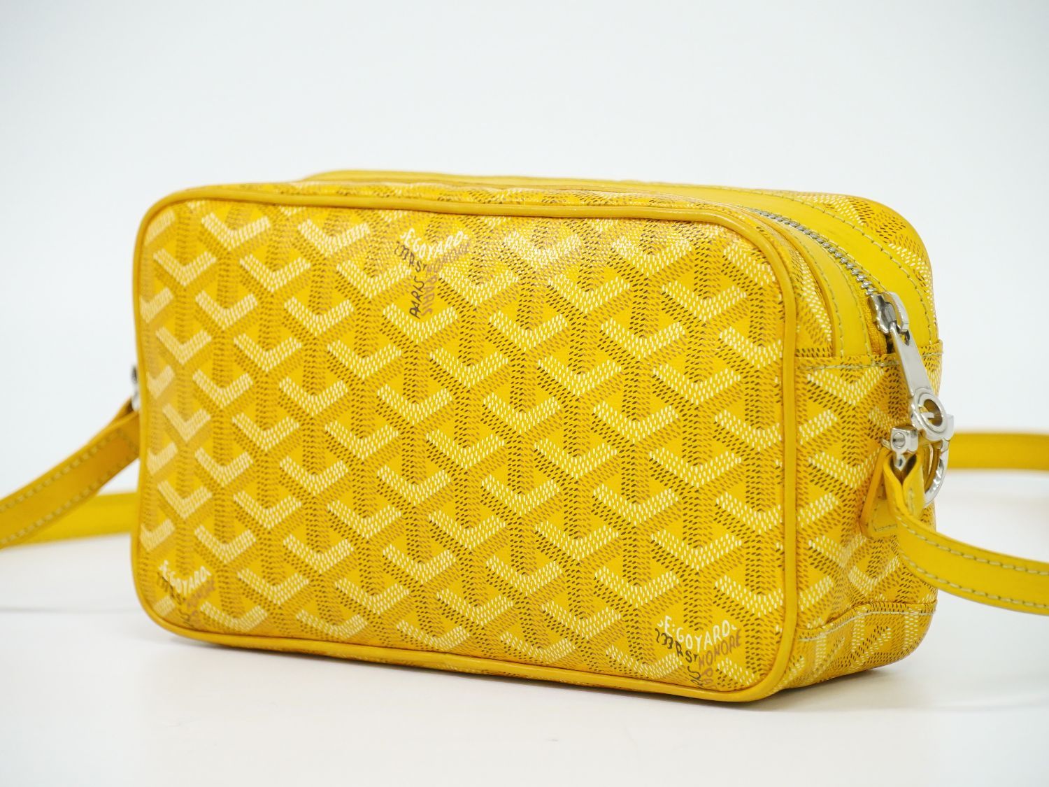 Goyard Cup Vert PM Shoulder Bag Pochette Yellow — view 2