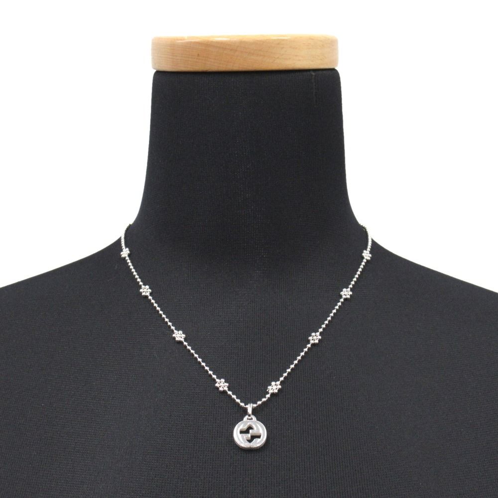 Gucci Polished Interlocking Flower Motif Necklace Silver — view 4