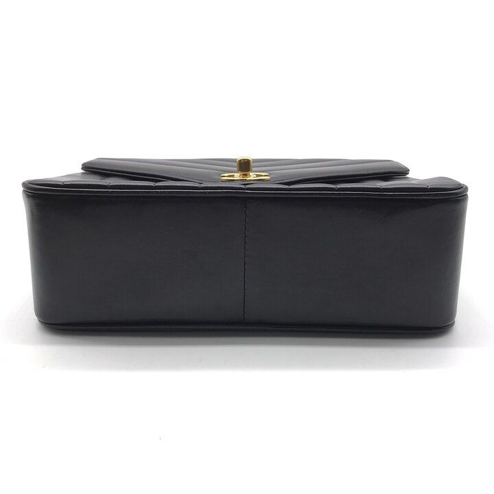Chanel CC Logo Turnlock Chez Blanc Stitch Leather Chain Shoulder Bag Black — view 3