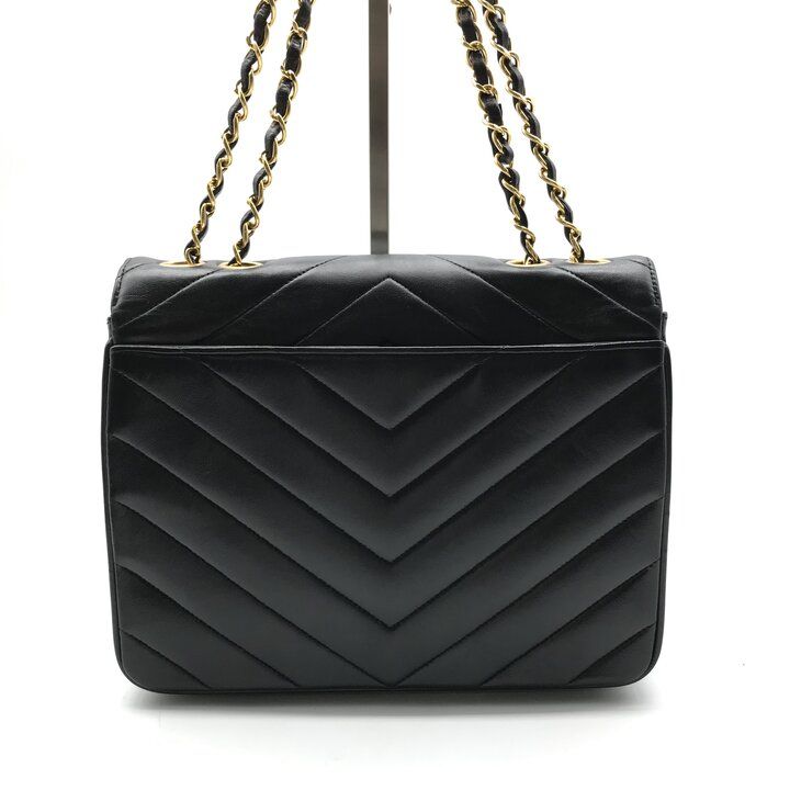 Chanel CC Logo Turnlock Chez Blanc Stitch Leather Chain Shoulder Bag Black — view 2