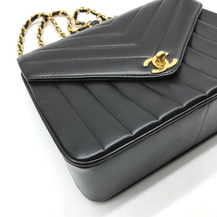 Chanel CC Logo Turnlock Chez Blanc Stitch Leather Chain Shoulder Bag Black — view 5