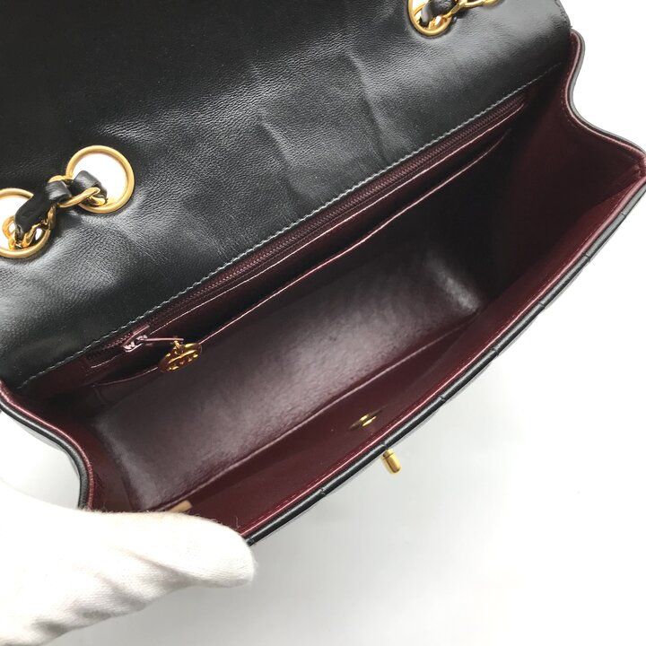 Chanel CC Logo Turnlock Chez Blanc Stitch Leather Chain Shoulder Bag Black — view 8