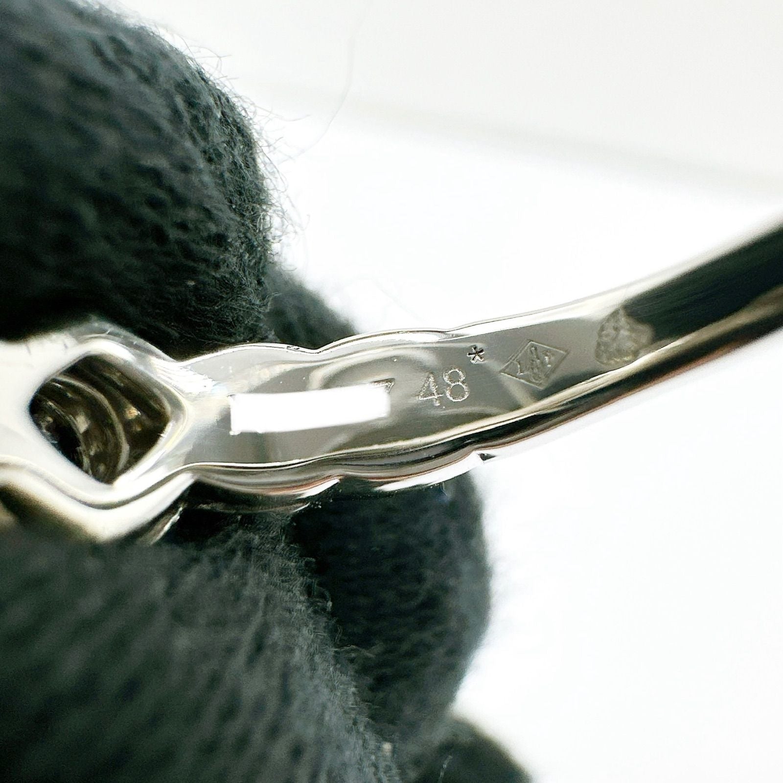 Chanel Coco Crush Diamond Platinum Gia with Ring — view 4