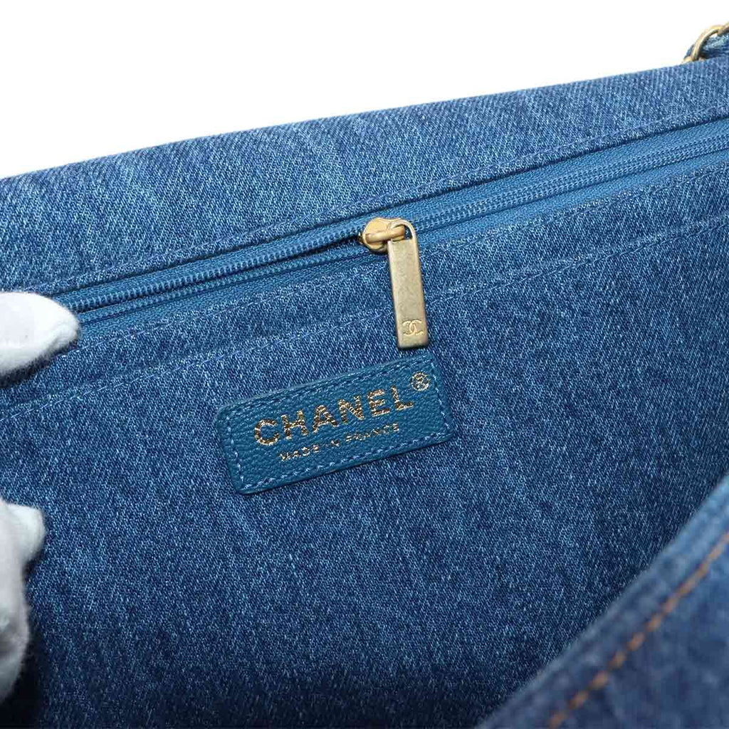 Chanel Egypt Chain Shoulder Bag Denim Shearling Blue Gold — view 8