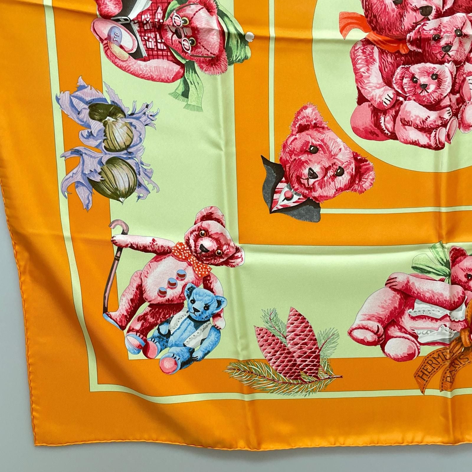 Hermes Large Scarf Carre 90 Confidents Des Coeurs Friends of the Heart Teddy — view 5