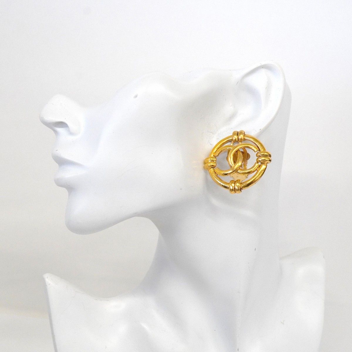 Chanel Earrings Vintage CC Logo Round — view 5