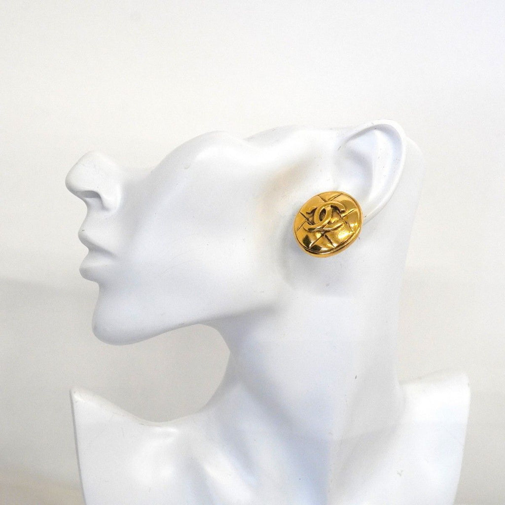Chanel Earrings Vintage CC Logo Quilted Round — view 5