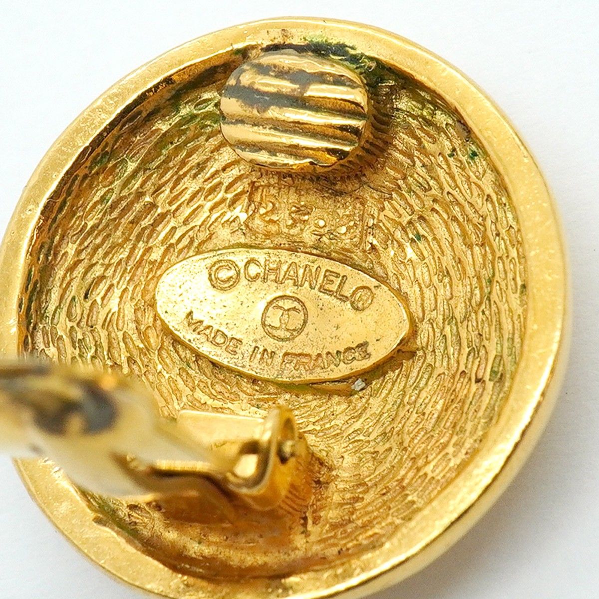 Chanel Earrings Vintage CC Logo Quilted Round — view 4