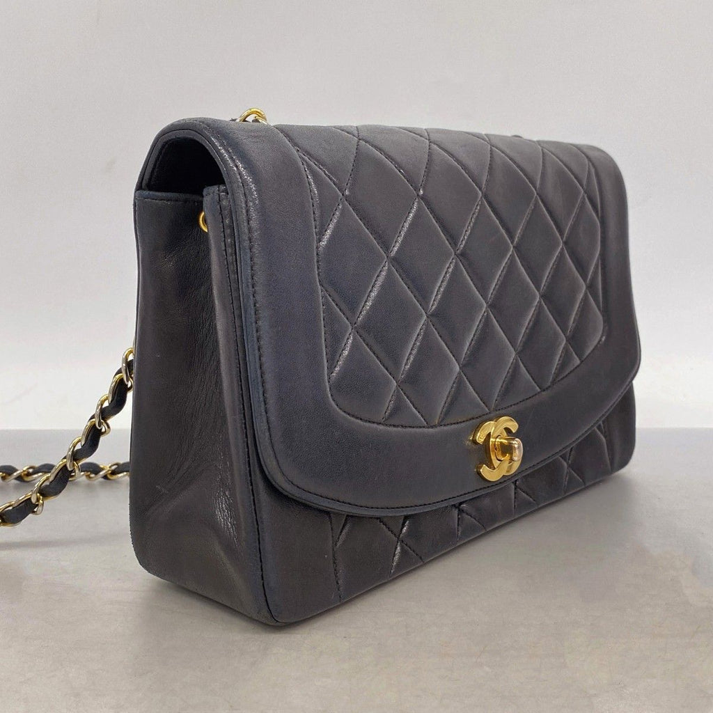 Chanel Shoulder Bag Diana Lambskin Black Gold — view 2